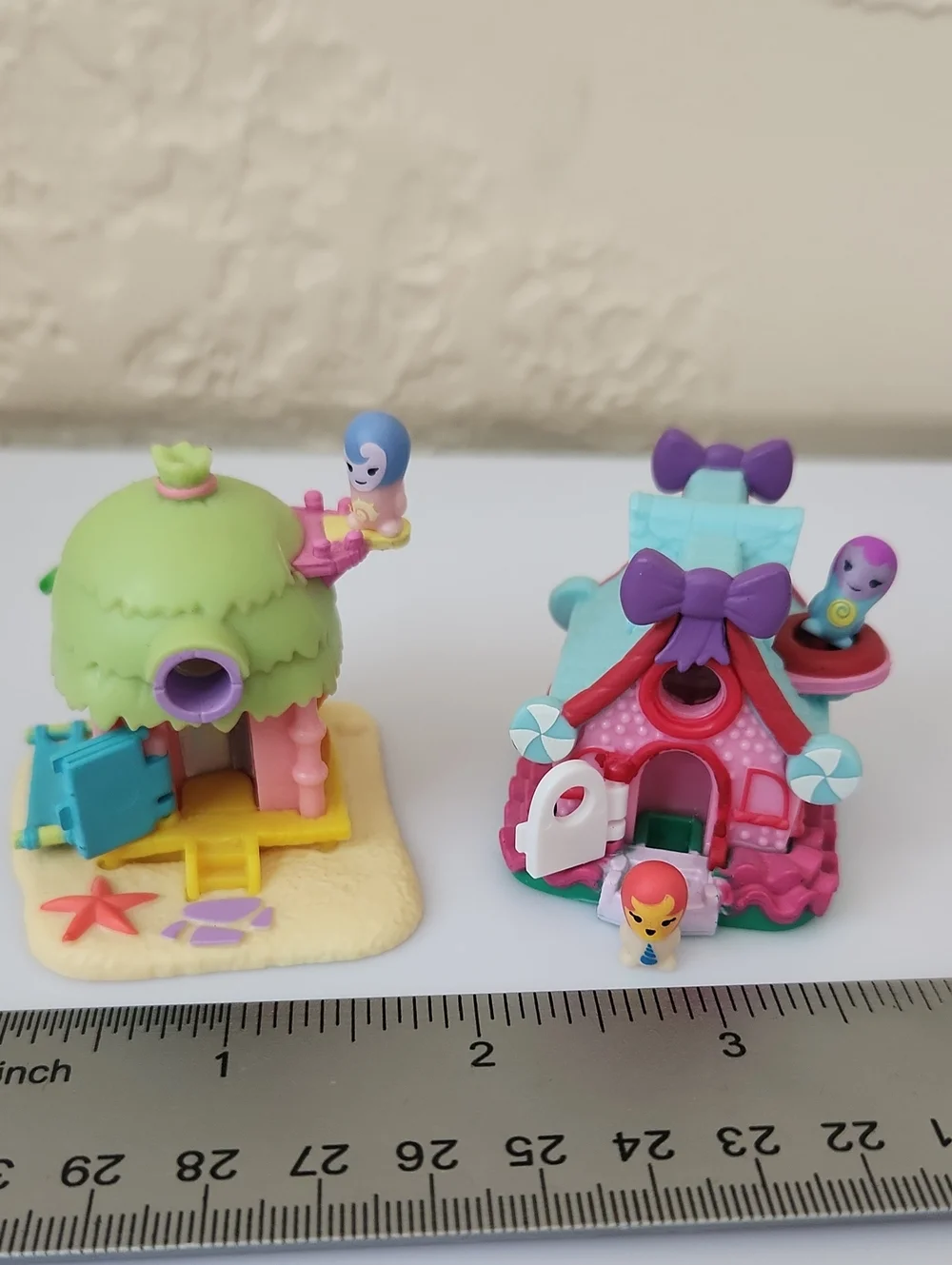 Nanables miniature playhouses and Nano character figures by Jazwares